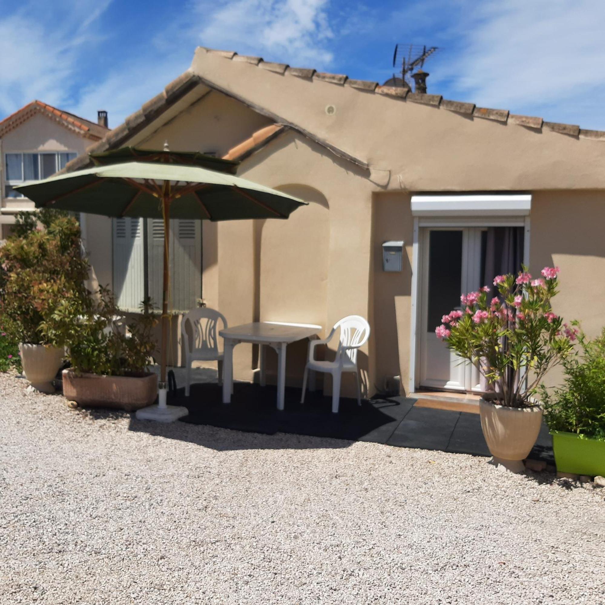 Appartement Meuble Bord De Mer Fos Sur Mer Фо-сюр-Мер Екстериор снимка
